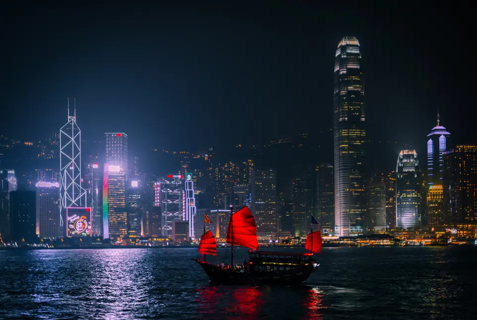 How Much Does It Cost to Ship a Dog or Cat From the U.S. to Hong Kong?